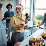 Retour en images sur le repas de Noël 2025 : une belle parenthèse entre membres du Club d’entreprise et notre équipe.
